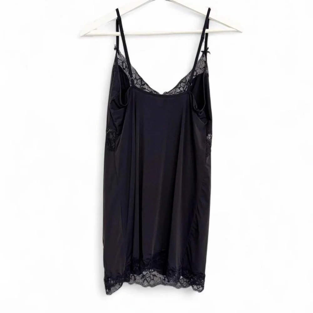 Victoria’s Secret Lace Trim Satin Slit Mini Slip Dress Lingerie VS Size Large - Picture 2 of 8